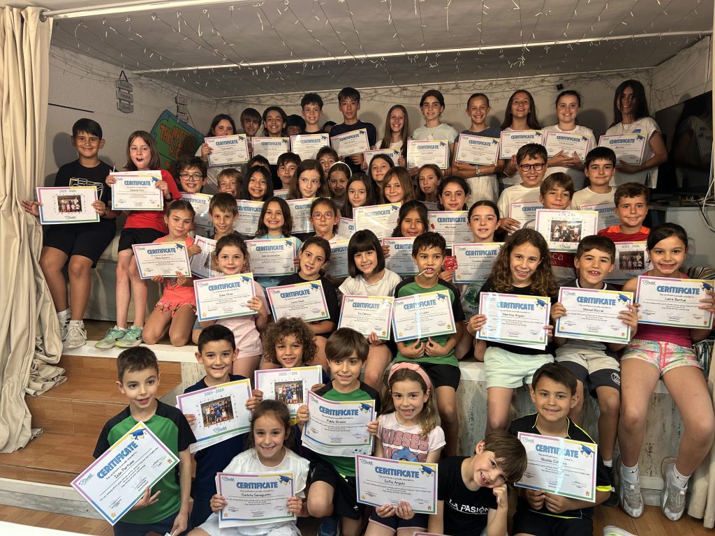 Estos grupos de inglés los primeros en terminar el curso: «See you soon!»